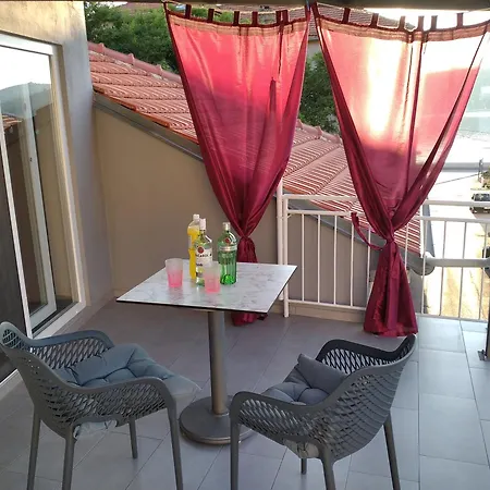 Lukas Apartment Tisno